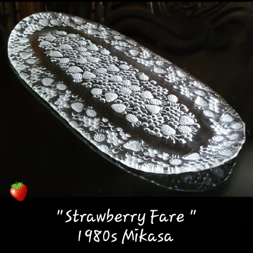 16" 🍓1980s🍓Mikasa "Strawberry Fare" 🍓 Appetizer/Canapé Tray 🍓